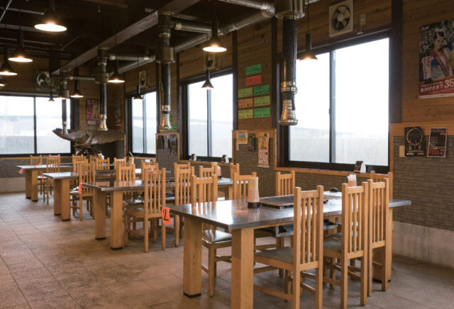 2.店内で網焼き