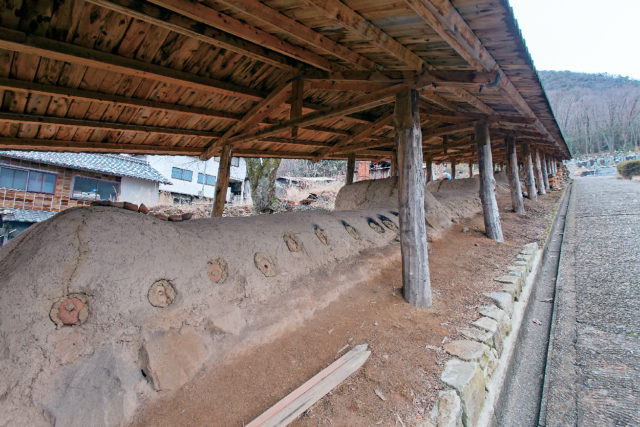 【立杭の丹波焼】まずはここへ! 里山に囲まれた丹波焼の郷「丹波伝統工芸公園立杭陶の郷」