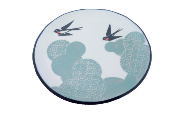 3世代で作る多彩な作品が並ぶ「末晴窯」