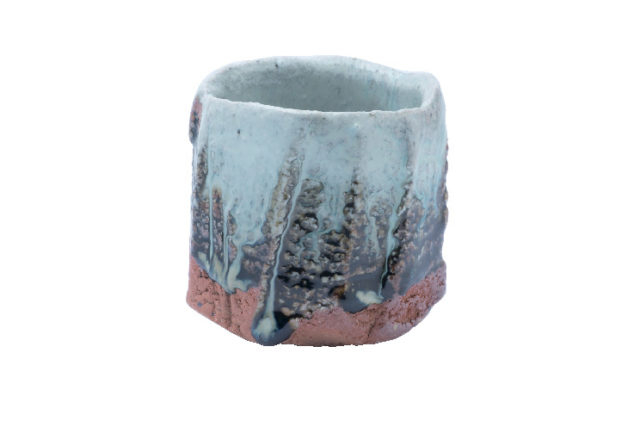 3世代で作る多彩な作品が並ぶ「末晴窯」