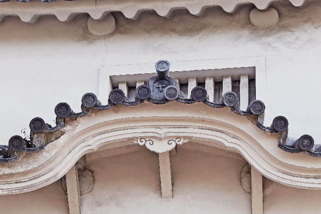 珍しい「クロス瓦」がある