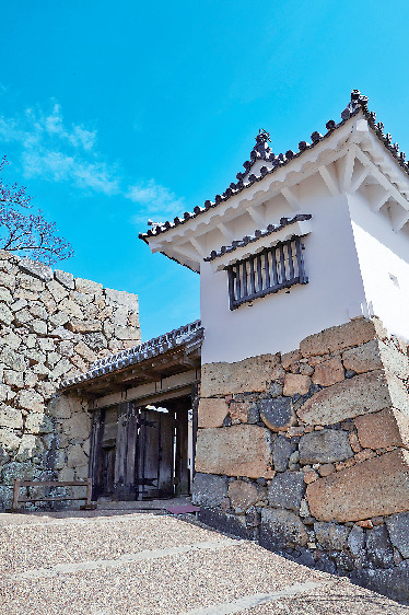 【姫路城の見どころ⑪】重要文化財 りの門・太鼓櫓