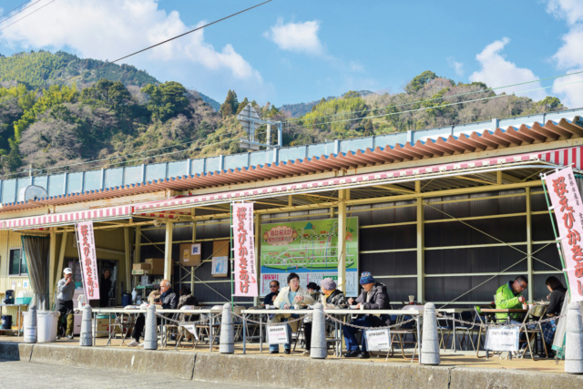 ここに勝る鮮度はない! 濃厚な生桜えび「浜のかきあげや」