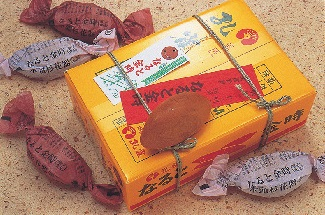 銘菓なると金時 (10個入)1188円