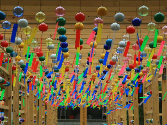 ご利益めぐりをもっと楽しむ「遠州三山風鈴まつり」