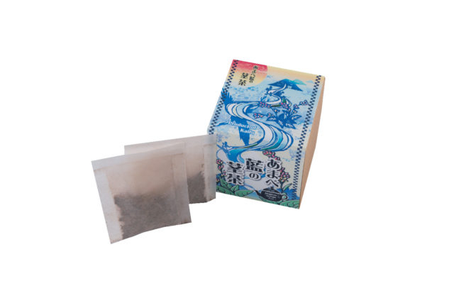 【徳島×産直市】JR徳島駅近くの新町川沿いに約80店舗のパラソルショップが集結「とくしまマルシェ」