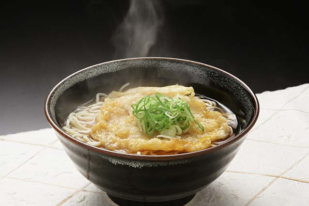 駅で手軽に楽しむ姫路の味「まねき食品」