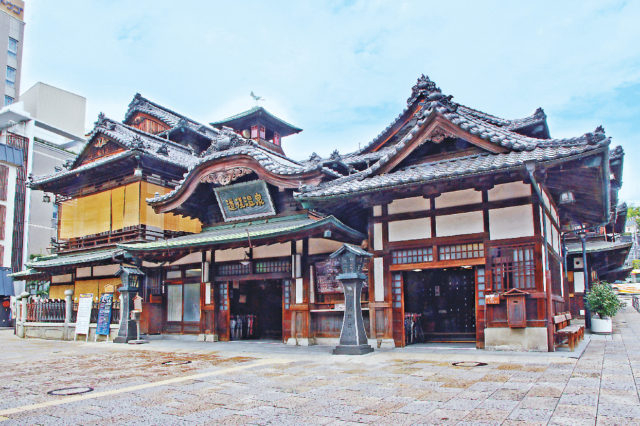 【愛媛観光×市内線】温泉街のシンボル「道後温泉本館」