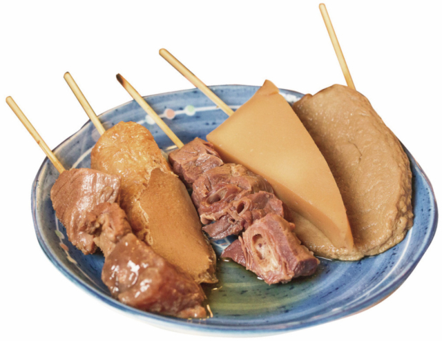 昼間から気軽に静岡名物が味わえる「おでんやおばちゃん 駿府城公園店」 <駄菓子屋系>