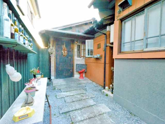 嘉右衛門町のおすすめショップ Café Bazzar