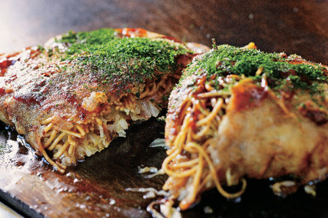 【愛媛・三津浜×観光】先代から続く三津浜焼きの名店「お好み焼 日の出」