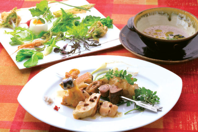 【丹波篠山・ランチ&カフェ】自家製の野菜や地元の食材を使ったランチ、創作スペイン料理、焼き菓子とチャイの店など、レトロな空間が自慢のスポット5選