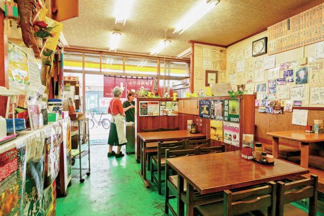 神社の門前で気さくにおでんを「静岡おでん おがわ」 <駄菓子屋系>
