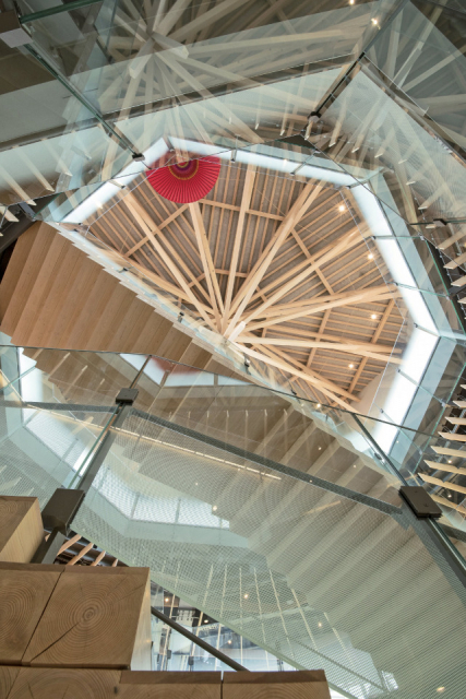 日本平夢テラスの注目ポイント 美しい木組みの建物も必見