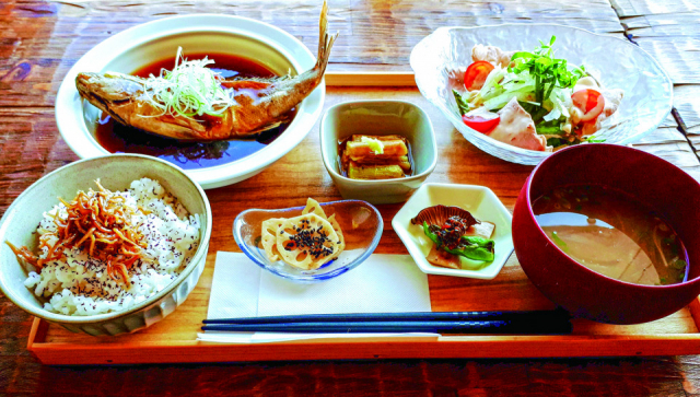 全席海を望む グッドロケーション「Bubuka-歩歩海」(大三島)