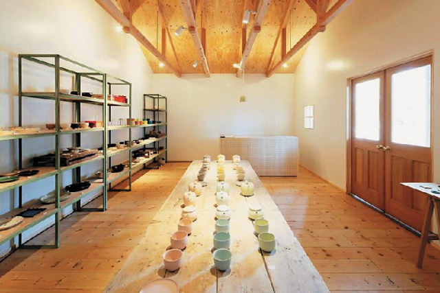 【常滑焼のギャラリー&陶芸体験】TOKONAME STORE