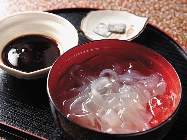 【福井・鯖街道&熊川宿×観光】スイーツからうどんまでくずメニューが大充実!「葛と鯖寿しの店 まる志ん」