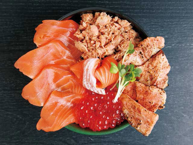 【敦賀×海鮮丼】好きな魚介をチョイスして「鮮旬処 よって家」