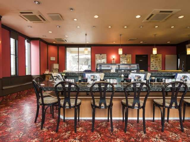 新鮮な旬の地魚を気軽にチョイスできる「西伊豆の回転ずし 伊豆ととや」