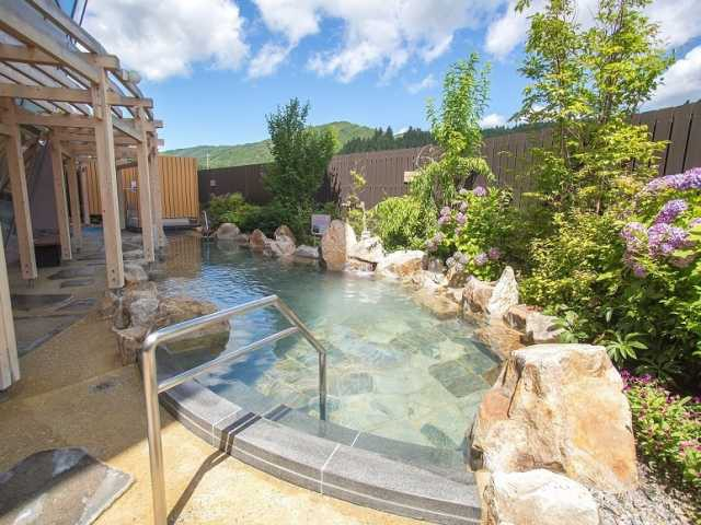 【香嵐渓&茶臼山×高原ドライブ5】種類豊富な浴槽が自慢「道の駅どんぐりの里いなぶ どんぐりの湯」