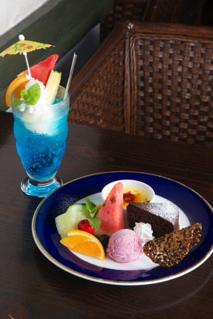 【知多半島×海を望むレストラン&カフェ】南国ムードたっぷりのカフェタイムを「テラスNOANOA」