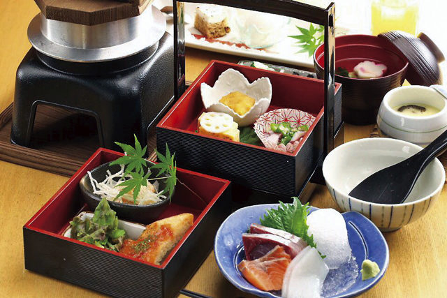 【知多半島×海を望むレストラン&カフェ】目の前に広がる海と砂浜もごちそう「納屋~Cucina creativa~」