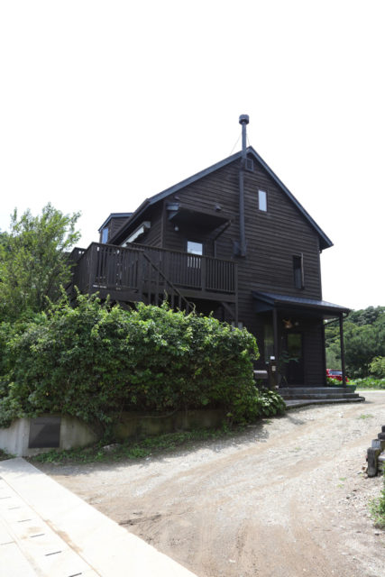 【南知多×ドライブ】緑に包まれたギャラリーでお気に入りの器や洋服探し「アサンブラージュ」