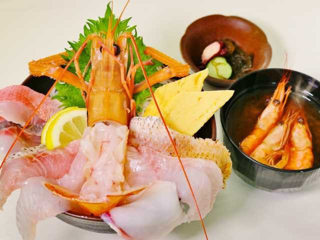 【愛知・蒲郡×グルメ】深海魚づくしの豪快な海鮮丼を「魚々の里 とまりん」