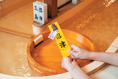 店のシンボルリバーカウンター