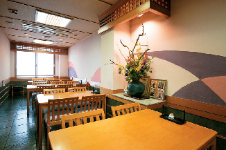 ネタのひとつひとつが美しい宝石箱!なちらし寿司「和食処こばやし」