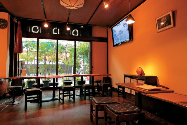 清涼感あふれる葛きりと厳選されたお茶でくつろぐ「中村屋」