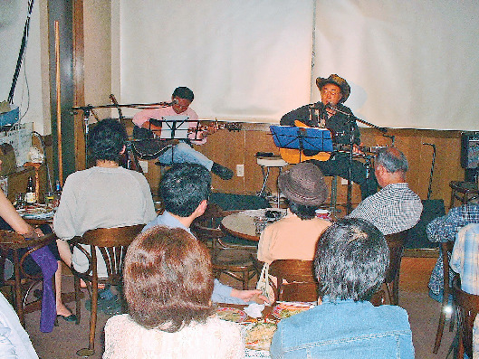 ライブカフェ足助のかじやさん