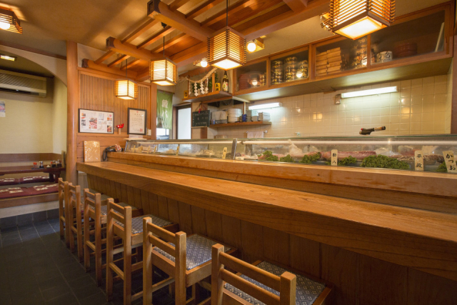 大きさと甘みの違いに感動 金目鯛寿司の元祖「寿し 魚八」