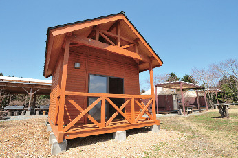 【14:00】モンゴル式テントにチェックイン