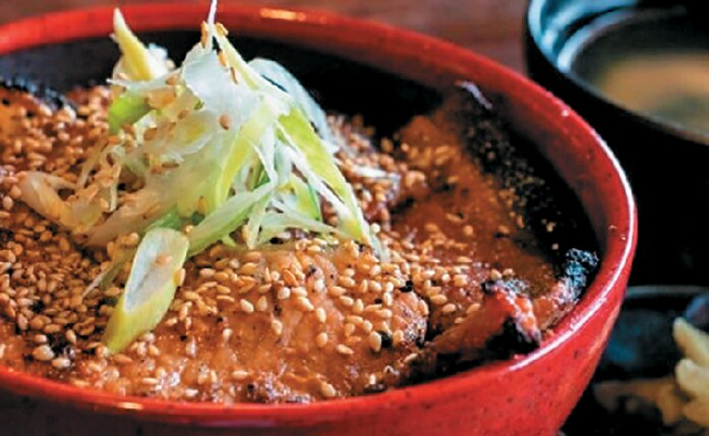 和食と豚みそ丼 ちんばた