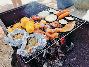 【16:00】日が暮れる前にBBQスタートです