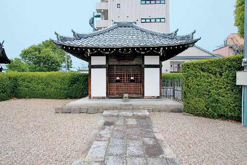 本尊は県の文化財に指定「洞泉寺」