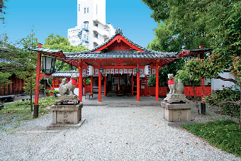 狐の伝説で親しまれる「源九郎稲荷神社」