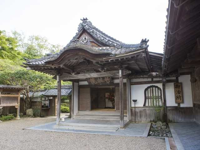 中千本のお立ち寄り観光スポット「竹林院 群芳園」