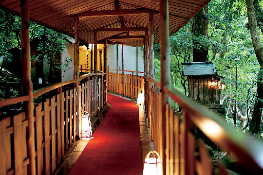 春日奥山 月日亭