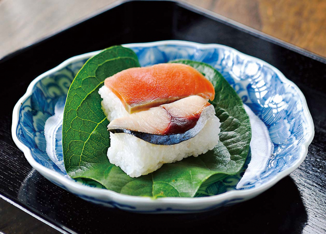 【柿の葉寿司はどこが一番美味しいの?】口あたりの良さで好評「柿の葉すし本舗 たなか」