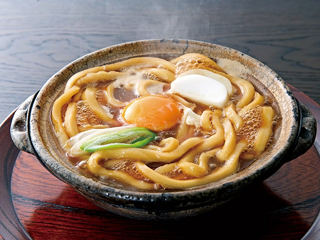 なごやめしその④ 味噌とコシの強い麺がマッチ「味噌煮込みうどん」