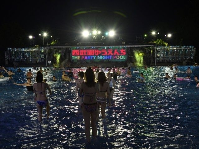 西武園ゆうえんち プール(埼玉県)