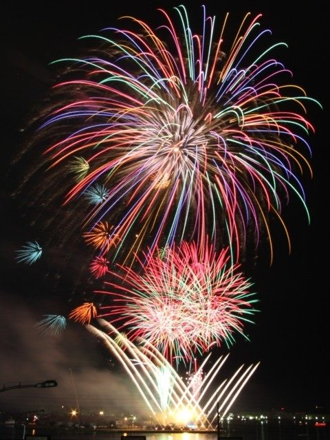 松山港まつり・三津浜花火大会(愛媛県)