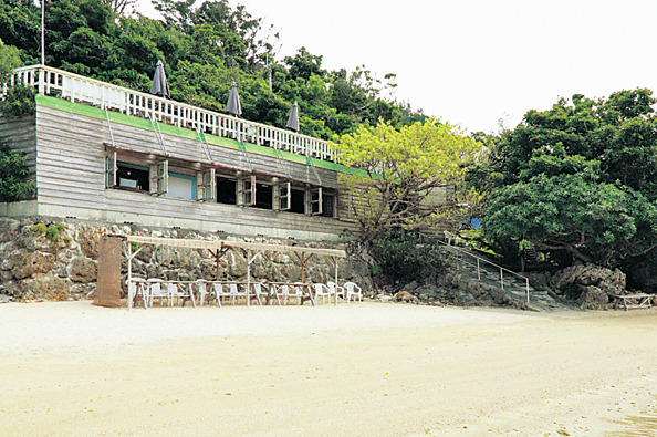 【沖縄×オーシャンビューのカフェ】浜辺の茶屋
