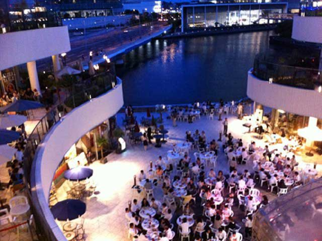 横浜ベイクォーター