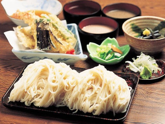 元祖白石うーめん処なかじま 駅前店