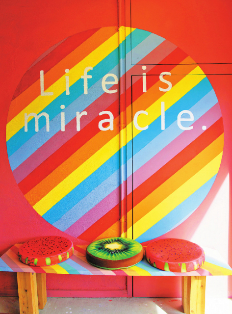 【沖縄でやりたいこと×フォトジェニックスポットへ】かわいい店内でトロピカルなスイーツを味わおう「okinawasun(オキナワサン)(美ら海水族館周辺)」