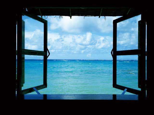 【沖縄でやりたいこと×海辺のカフェへ】海風を感じながらティーブレイク「浜辺の茶屋(南部)」