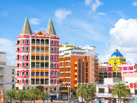 【沖縄でやりたいこと×フォトジェニックスポットへ】海外リゾート気分で「美浜アメリカンビレッジ(中部)」